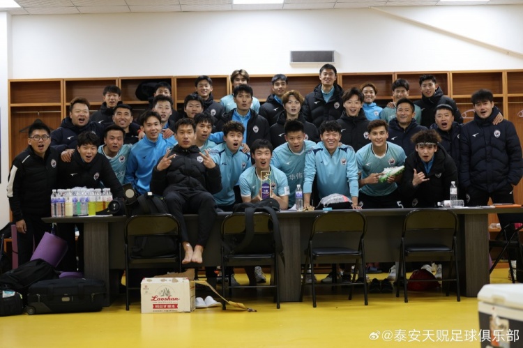  苑維瑋帶隊首秀告捷，泰安天貺足協(xié)杯5-1大勝青島五月的風