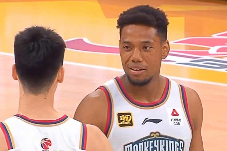  手感不錯(cuò)！祝銘震半場6中4&3記三分拿下11分4籃板
