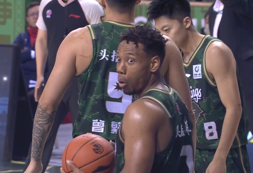  外線很準(zhǔn)！祝銘震6記三分拿下22分6籃板